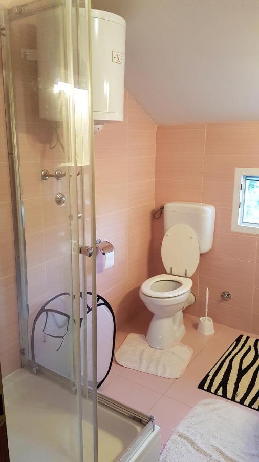 Apartman Vojaline Milna  Exteriör bild