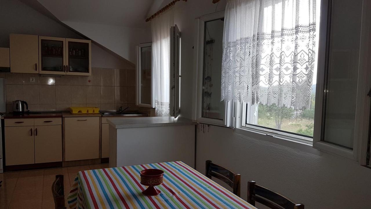Apartman Vojaline Milna  Exteriör bild